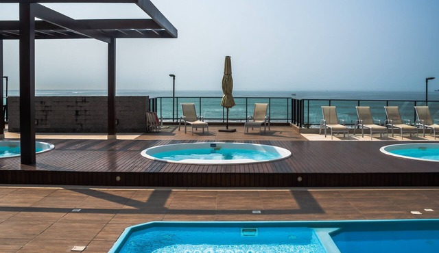 VAC - Beachfront Condo in Itajuba Beach