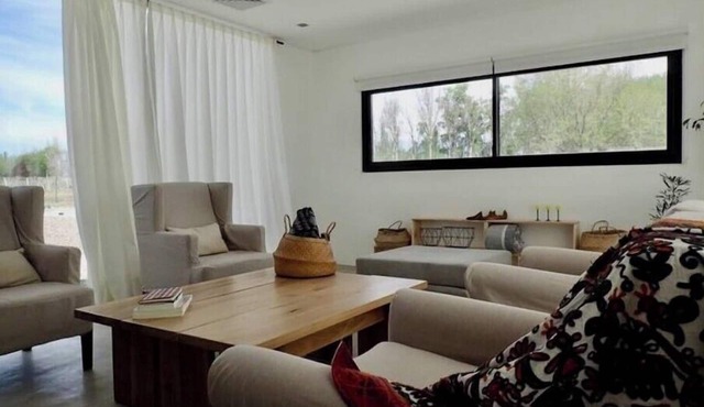 Valle de Uco Modern Chic w/pool
