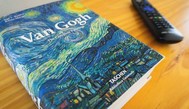 VAN GOGH theme container