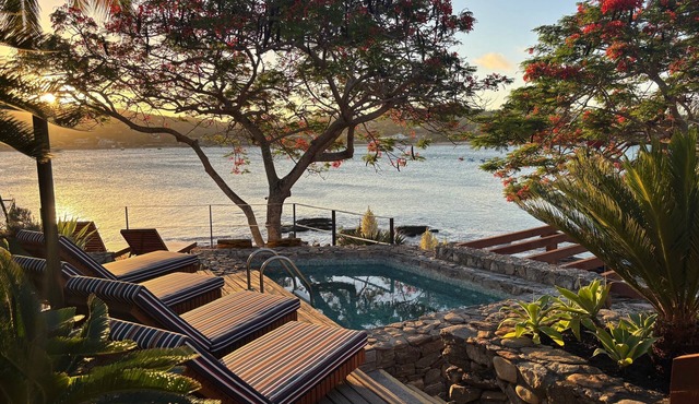 Villa Amani. Beachfront house in Ferradura. Comfort, Elegance, Privacy.