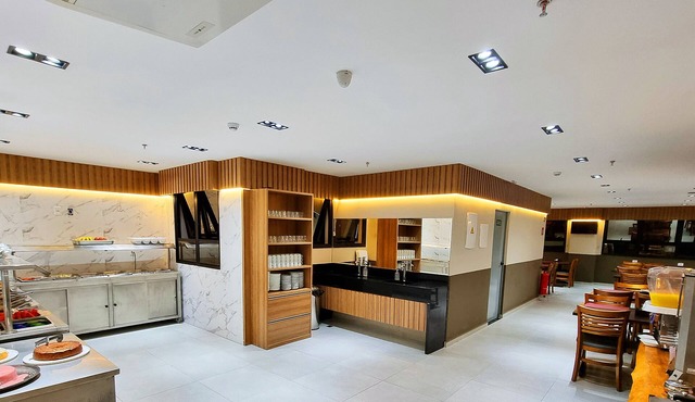 VIPPER Hotel