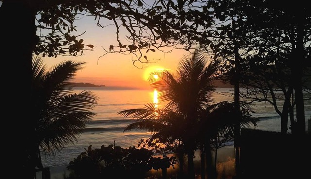 Viva Ingleses beach house in Florianópolis, right on the sand.
