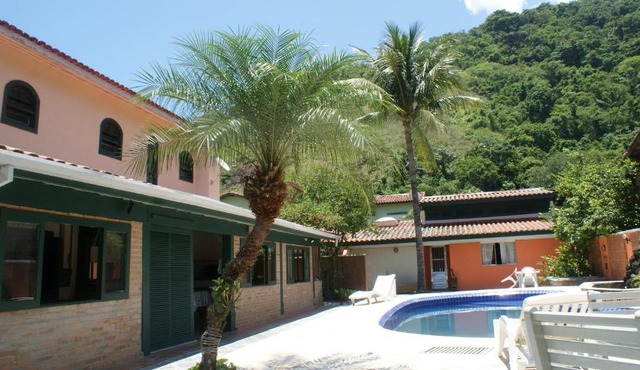 WALL BEACH HOUSE