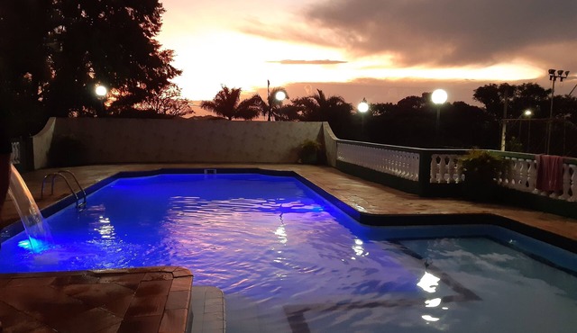 WEEKEND, HOLIDAY AND CORPORATE EVENT PACKAGES