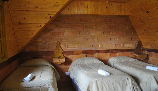 Yellow Triple Room