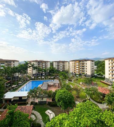 Costa Linda walking distance to the beach