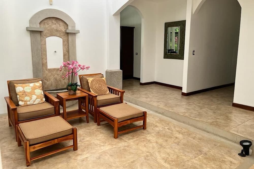 Photo of Livingroom in Esterillos Oeste