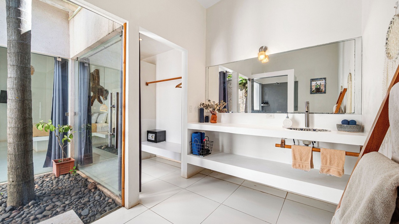 Photo of Bathroom in Tamarindo