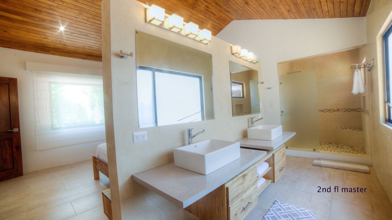 Photo of Bathroom in Playa Guiones