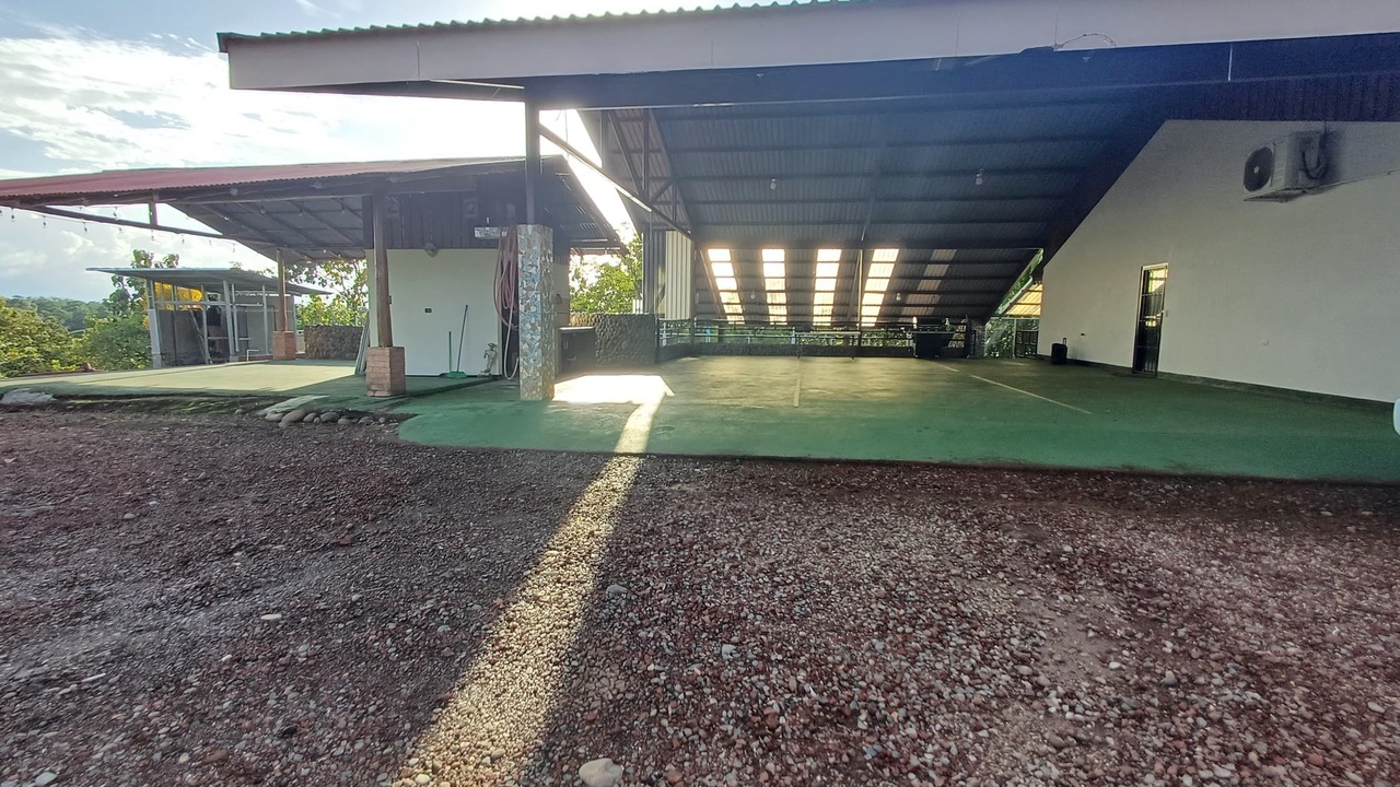 Photo of Outdoor in Pital