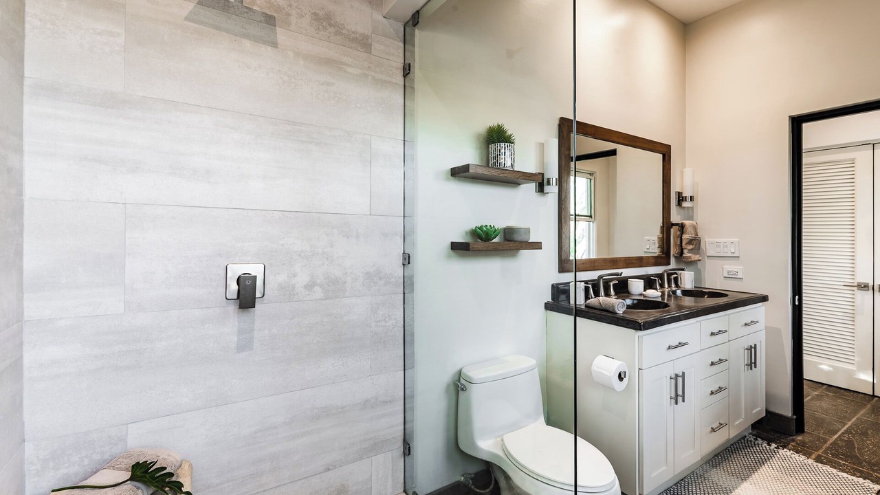 Photo of Bathroom in Playa Langosta