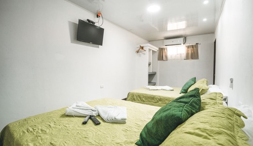 Standard Quadruple Room, Non Smoking, Ensuite